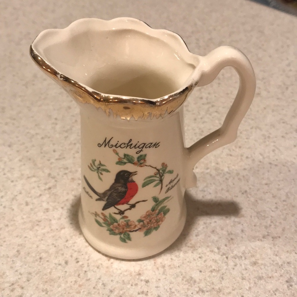 D. Rudeman mini pitcher creamer